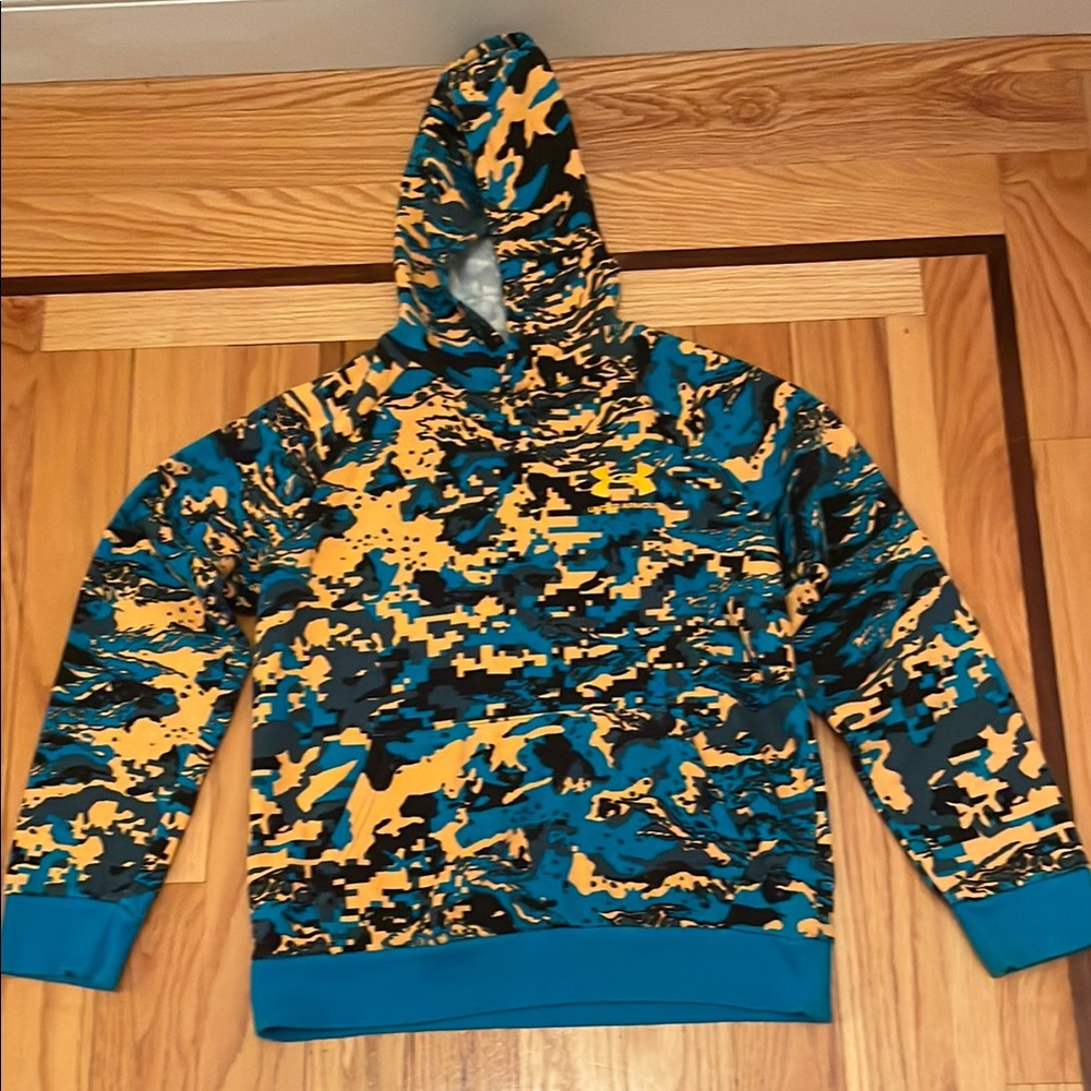 Camouflage Patterned Hoodie